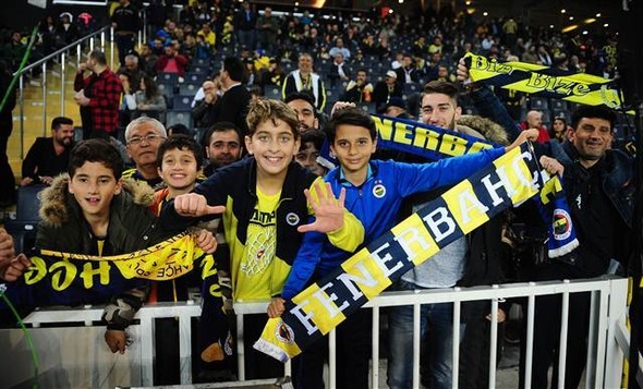 Fenerbahçe-Karabükspor maçından süper kareler