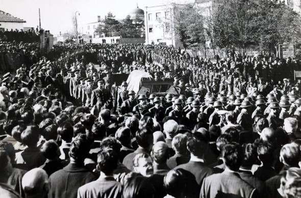 Atatürk'ün cenazesinden hiç görülmeyen fotoğraflar