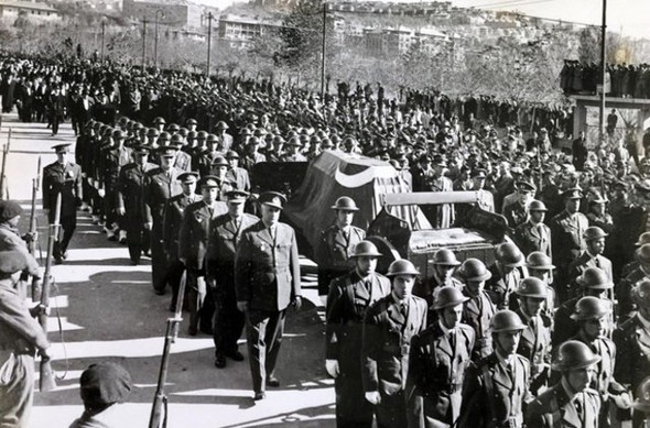 Atatürk'ün cenazesinden hiç görülmeyen fotoğraflar