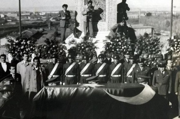 Atatürk'ün cenazesinden hiç görülmeyen fotoğraflar
