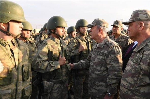 Komutanlar böyle karşılandı