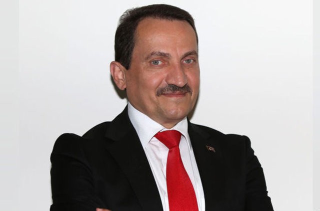 Türk ünlüler ABD seçimi için tercihini yaptı