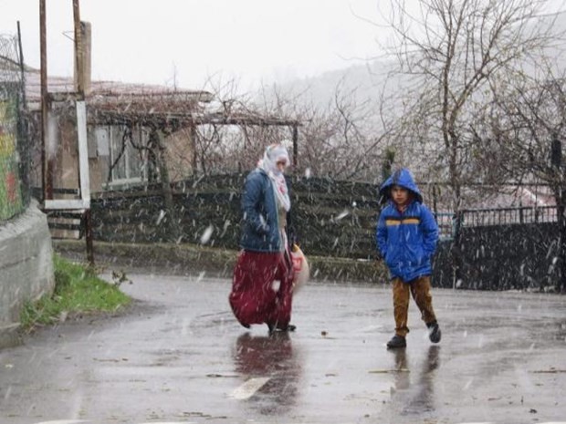 İstanbul'da kar yağışı başladı! İlk görüntüler