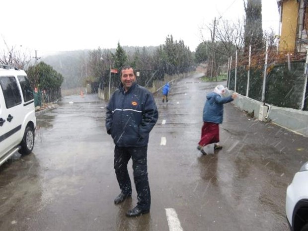 İstanbul'da kar yağışı başladı! İlk görüntüler