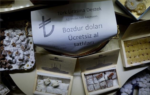 Esnaftan döviz bozdur kampanyasına büyük destek