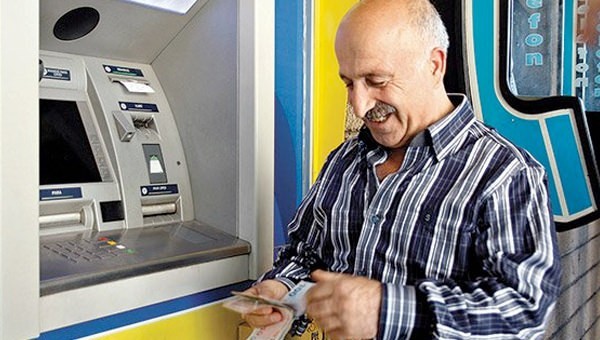 Emeklilere 4 bin lira ikramiye! Kimler nasıl alacak?