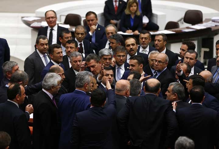 Meclis'te ortalık karıştı