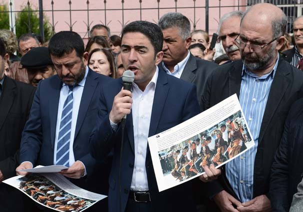 O müdür yardımcısı protesto edildi