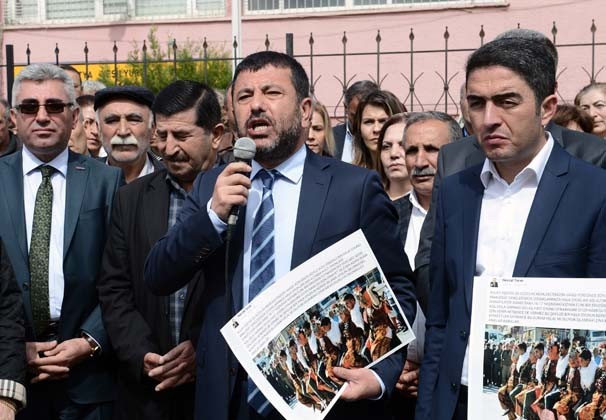 O müdür yardımcısı protesto edildi