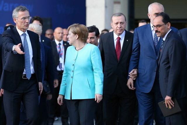 NATO zirvesinden ilginç kareler