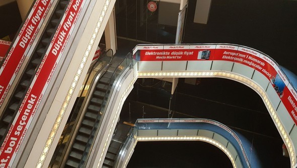 İstiklal Caddesi kan kaybediyor 