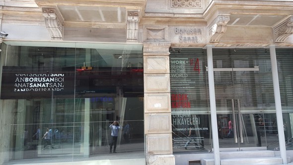 İstiklal Caddesi kan kaybediyor 