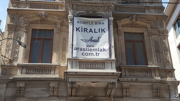 İstiklal Caddesi kan kaybediyor 