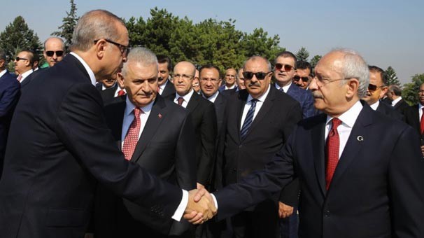 Cumhurbaşkanlığı sitesinde dikkat çeken iki fotoğraf