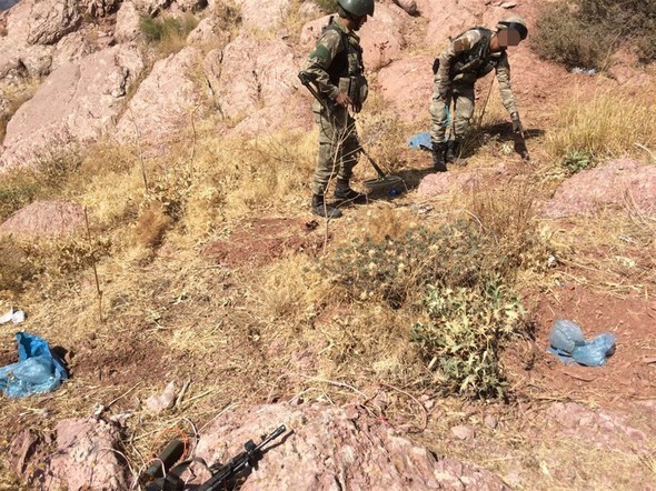 Asker Hakkari'de toprağa gömülü buldu!