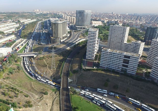Bayram dönüşü trafiği çileden çıkardı