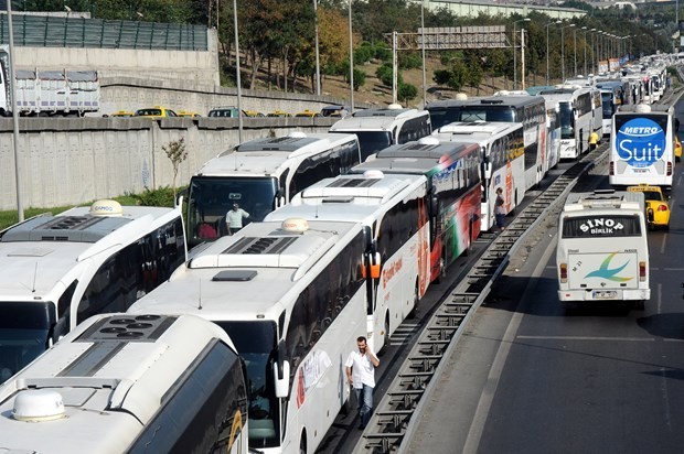 Bayram dönüşü trafiği çileden çıkardı