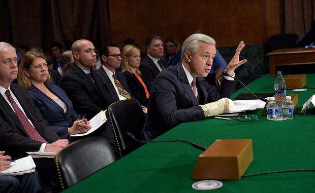 Wells Fargo CEO'sunun zor anları!