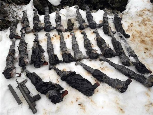 PKK'nın sığınağından çıkan asker üniformaları şok etti