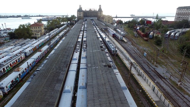 Gebze-Haydarpaşa ve Sirkeci- Halkalı banliyö hatları 2018 açılacak