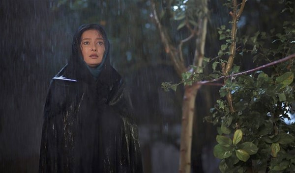Nurgül Yeşilçay çarşafa girdi