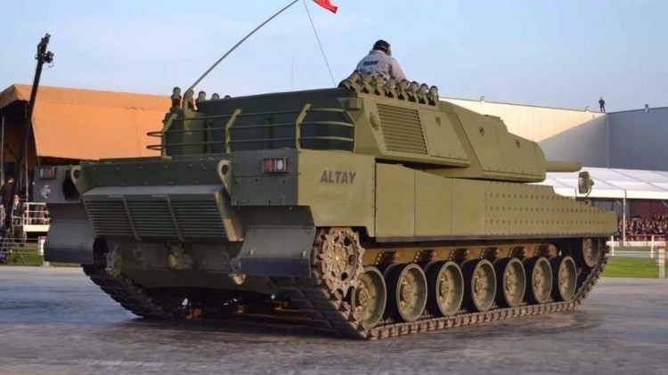 Milli silahlar Kuveyt'te şov yaptı!