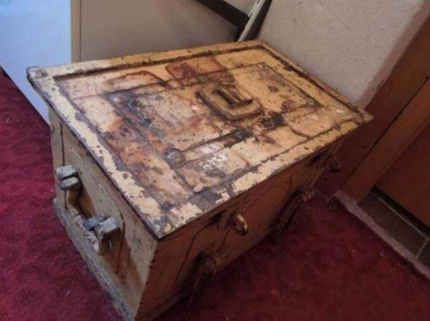 Miras kalan sandıktan neler çıktı