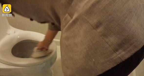 Meğer böyle temizliyorlarmış! Lüks otelde çekilen görüntüler kan dondurdu!