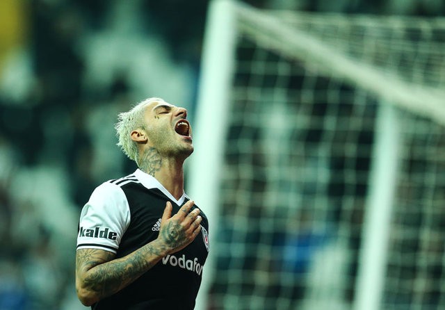 Beşiktaş adeta ders veriyor!
