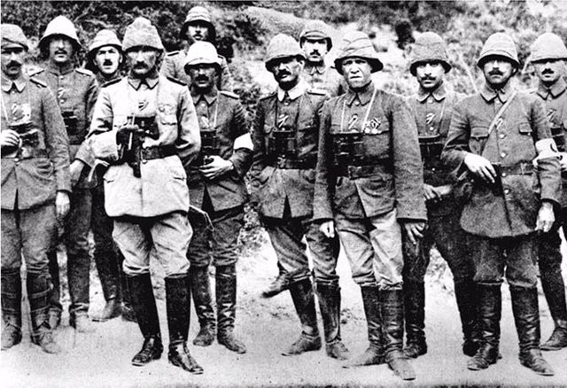 TSK, Çanakkale Zaferi'ne ait fotoğraflar paylaştı