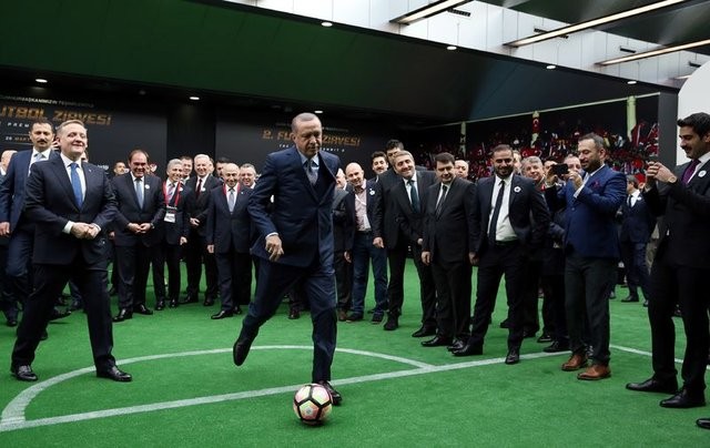 Aziz Yıldırım: Bırak Fikret'i Mikreti
