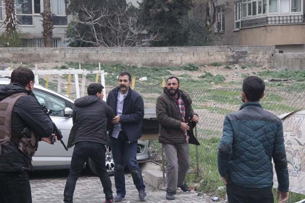 Bakan korumaları silahlı kavgaya müdahale etti