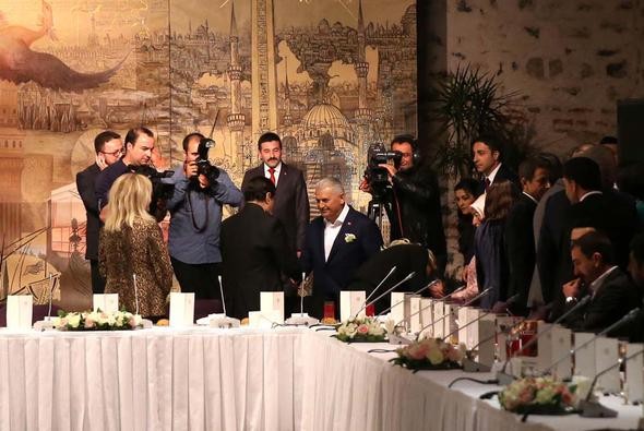 Başbakan'ın davetine hangi ünlüler katıldı