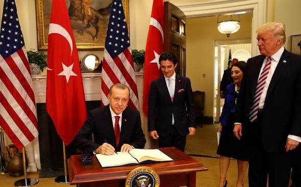 Tarihi zirveden fotoğraflar! Sohbet Twitter'a taştı