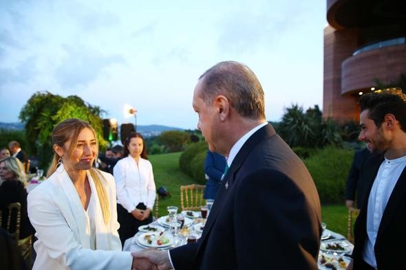 Cumhurbaşkanı'nın iftarında ünlüler geçidi