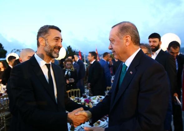 Cumhurbaşkanı'nın iftarında ünlüler geçidi