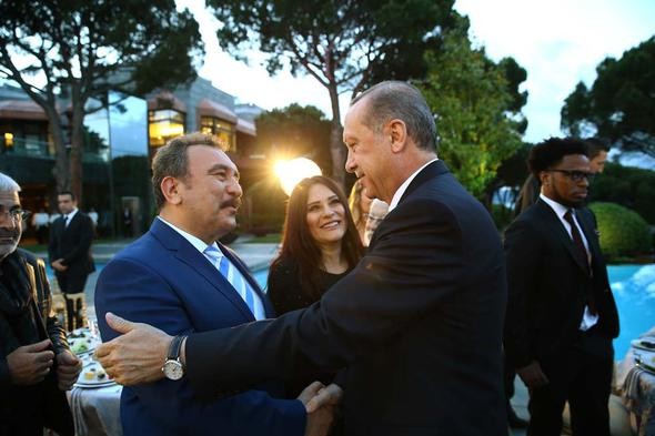 Cumhurbaşkanı'nın iftarında ünlüler geçidi