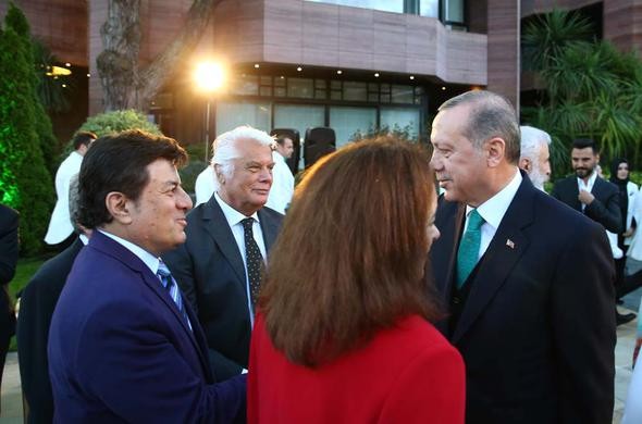 Cumhurbaşkanı'nın iftarında ünlüler geçidi