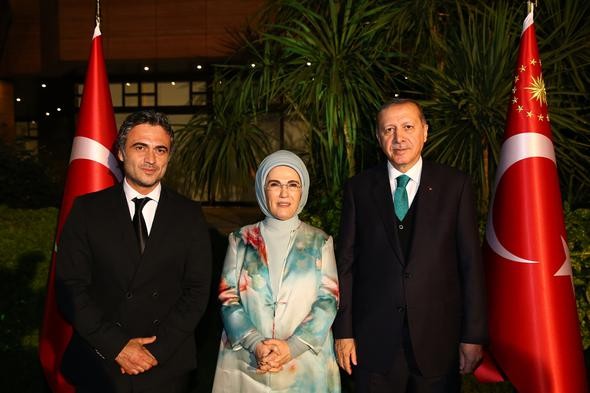 Cumhurbaşkanı'nın iftarında ünlüler geçidi