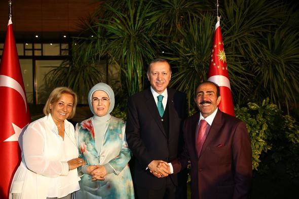 Cumhurbaşkanı'nın iftarında ünlüler geçidi