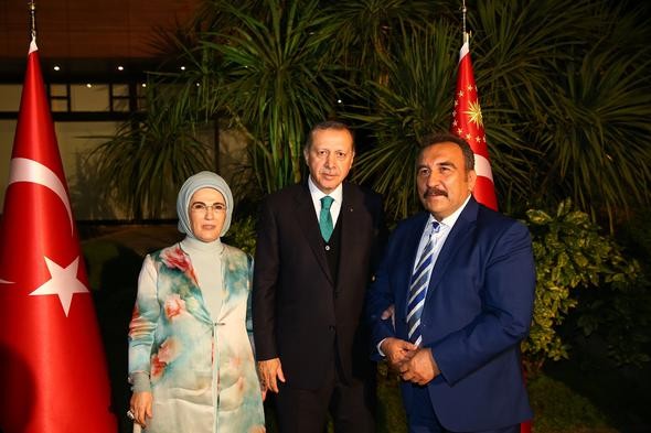 Cumhurbaşkanı'nın iftarında ünlüler geçidi