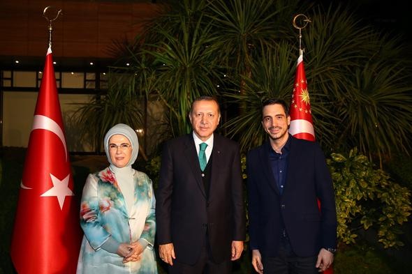 Cumhurbaşkanı'nın iftarında ünlüler geçidi