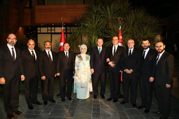 Cumhurbaşkanı'nın iftarında ünlüler geçidi