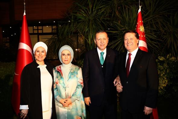 Cumhurbaşkanı'nın iftarında ünlüler geçidi