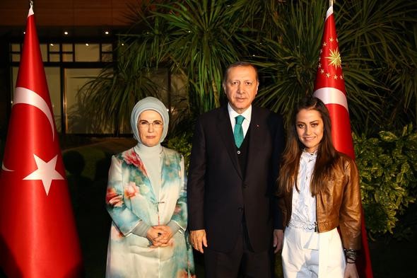 Cumhurbaşkanı'nın iftarında ünlüler geçidi