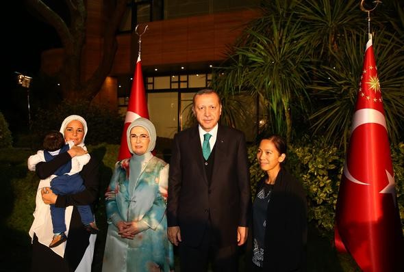 Cumhurbaşkanı'nın iftarında ünlüler geçidi