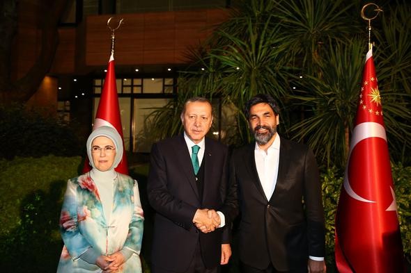 Cumhurbaşkanı'nın iftarında ünlüler geçidi