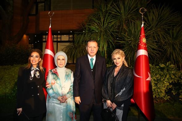 Cumhurbaşkanı'nın iftarında ünlüler geçidi