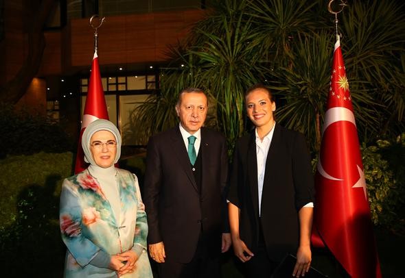 Cumhurbaşkanı'nın iftarında ünlüler geçidi