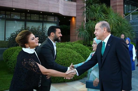 Cumhurbaşkanı'nın iftarında ünlüler geçidi